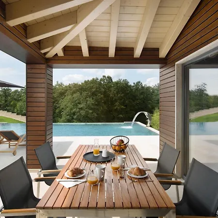 Ferienhaus By Interhome Svetvinčenat